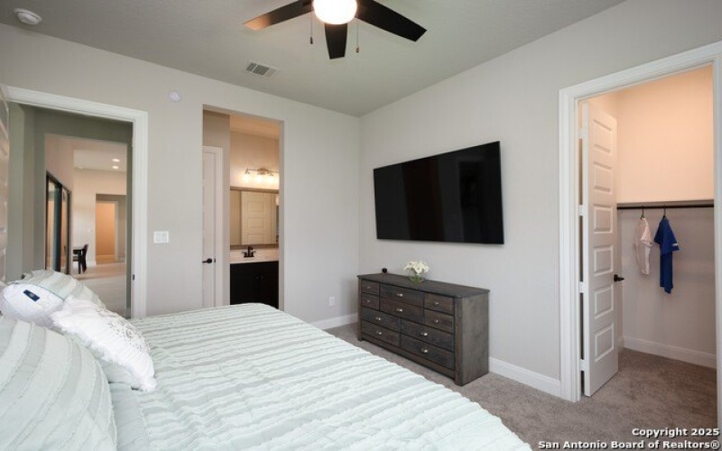 431 Falcon Cove, San Antonio, TX 78253, 4 Habitaciones Habitaciones , ,3 BañosBaños,Residential,En Venta,431 Falcon Cove,1863412