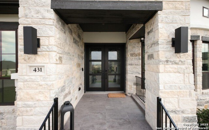 431 Falcon Cove, San Antonio, TX 78253, 4 Habitaciones Habitaciones , ,3 BañosBaños,Residential,En Venta,431 Falcon Cove,1863412