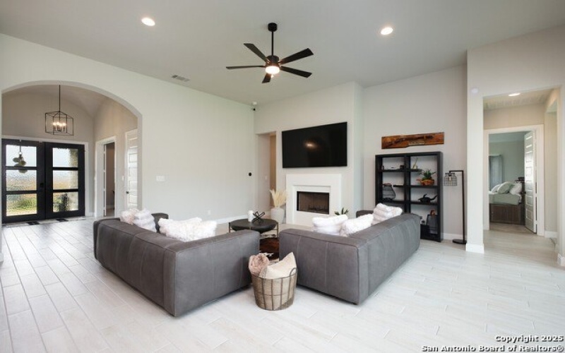 431 Falcon Cove, San Antonio, TX 78253, 4 Habitaciones Habitaciones , ,3 BañosBaños,Residential,En Venta,431 Falcon Cove,1863412
