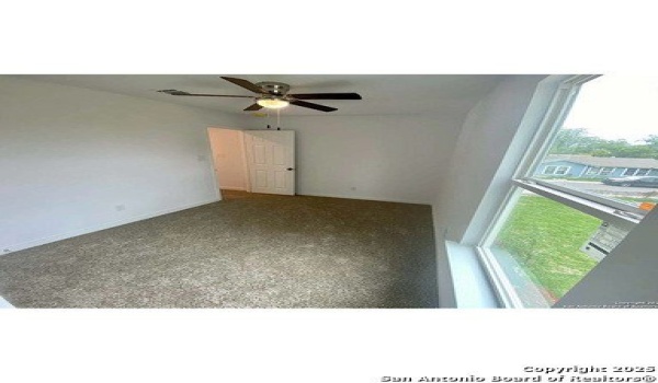 139 Huntington #101, San Antonio, TX 78207, 3 Bedrooms Bedrooms, ,2 BathroomsBathrooms,Residential Lease,For Rent,139 Huntington,1865428