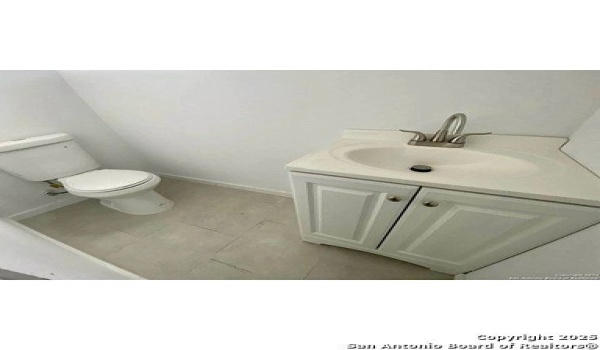 139 Huntington #101, San Antonio, TX 78207, 3 Bedrooms Bedrooms, ,2 BathroomsBathrooms,Residential Lease,For Rent,139 Huntington,1865428