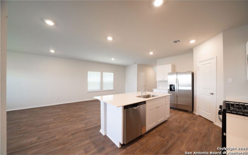 14006 shale path, San Antonio, TX 78253, 5 Bedrooms Bedrooms, ,3 BathroomsBathrooms,Residential Lease,For Rent,14006 shale path,1865530