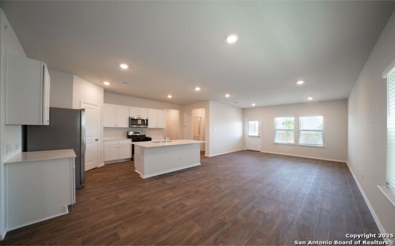 14006 shale path, San Antonio, TX 78253, 5 Bedrooms Bedrooms, ,3 BathroomsBathrooms,Residential Lease,For Rent,14006 shale path,1865530