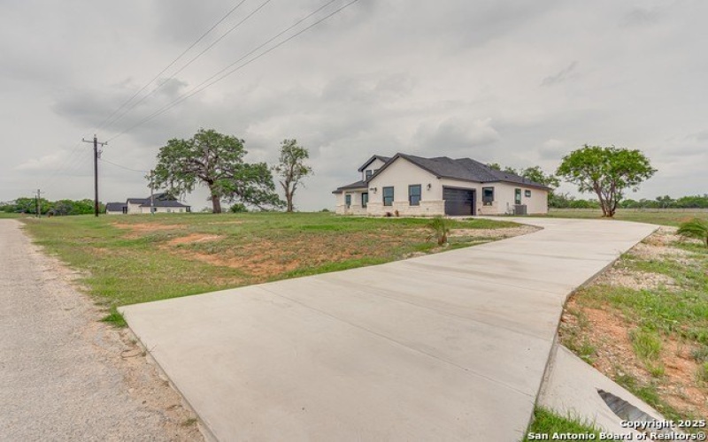 109 hidden hills, Floresville, TX 78114, 4 Bedrooms Bedrooms, ,2 BathroomsBathrooms,Residential,For Sale,109 hidden hills,1864141
