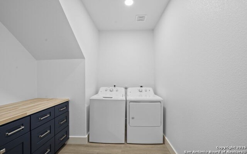 1050 Trail Pass Dr, Canyon Lake, TX 78133, 3 Bedrooms Bedrooms, ,2 BathroomsBathrooms,Residential,For Sale,1050 Trail Pass Dr,1862064