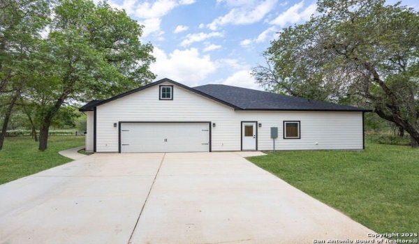 22802 Fawn Trail, Elmendorf, TX 78112, 4 Bedrooms Bedrooms, ,2 BathroomsBathrooms,Residential,For Sale,22802 Fawn Trail,1864234