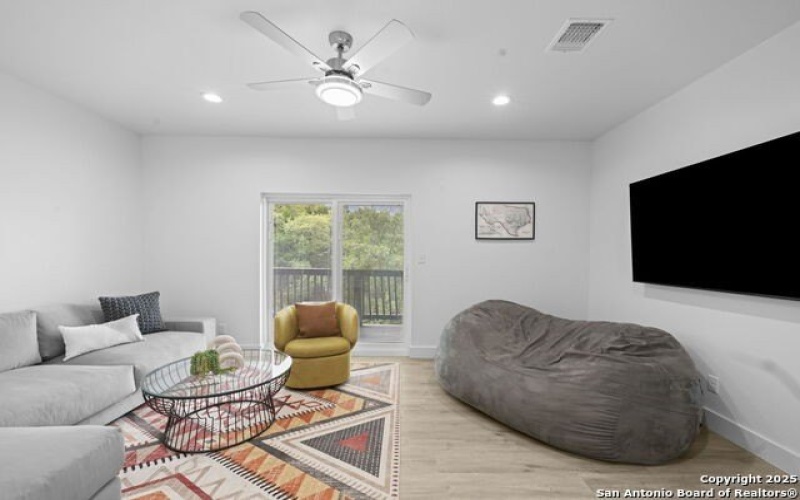 1880 Trail Pass Dr, Canyon Lake, TX 78133, 3 Bedrooms Bedrooms, ,2 BathroomsBathrooms,Residential,For Sale,1880 Trail Pass Dr,1862091