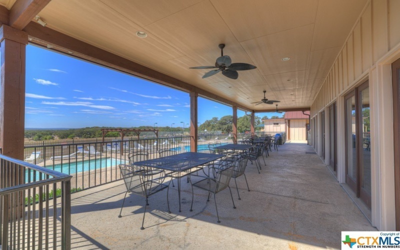 205 Foxwood Street, New Braunfels, TX 78130, 4 Habitaciones Habitaciones , ,3 BañosBaños,Residential,En Venta,205 Foxwood Street,540435