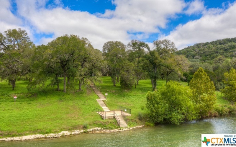 205 Foxwood Street, New Braunfels, TX 78130, 4 Habitaciones Habitaciones , ,3 BañosBaños,Residential,En Venta,205 Foxwood Street,540435