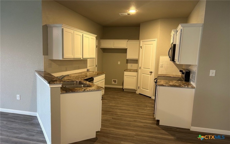 502 S Mary Jo Drive, Harker Heights, TX 76548, 6 Bedrooms Bedrooms, ,Residential,For Sale,502 S Mary Jo Drive,541551
