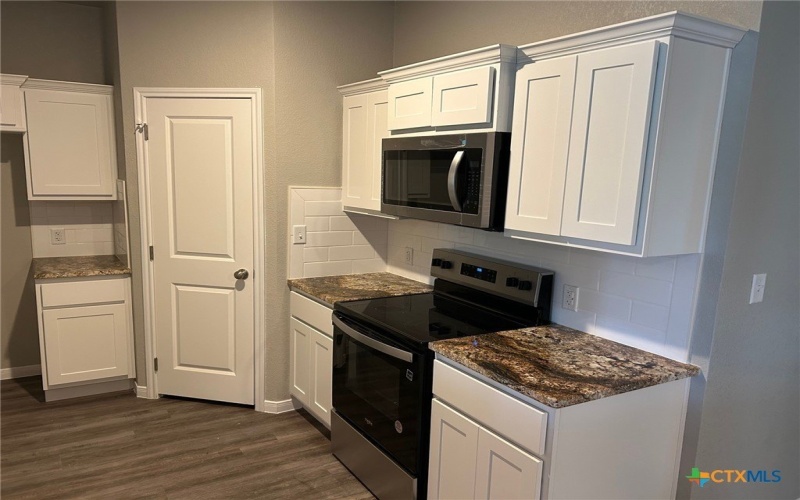 502 S Mary Jo Drive, Harker Heights, TX 76548, 6 Bedrooms Bedrooms, ,Residential,For Sale,502 S Mary Jo Drive,541551