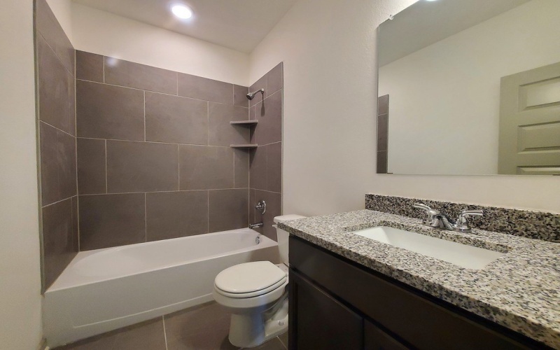 1418 Lake Ridge Drive, Brenham, TX 77833, 4 Bedrooms Bedrooms, ,2 BathroomsBathrooms,Residential,For Sale,1418 Lake Ridge Drive,147414
