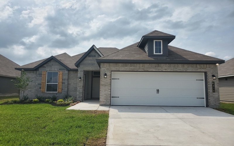 1418 Lake Ridge Drive, Brenham, TX 77833, 4 Bedrooms Bedrooms, ,2 BathroomsBathrooms,Residential,For Sale,1418 Lake Ridge Drive,147414