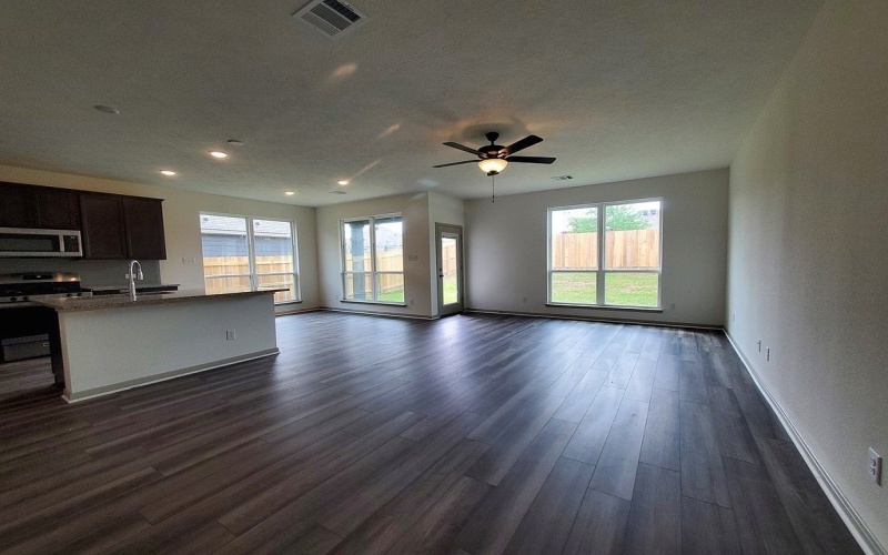1418 Lake Ridge Drive, Brenham, TX 77833, 4 Bedrooms Bedrooms, ,2 BathroomsBathrooms,Residential,For Sale,1418 Lake Ridge Drive,147414