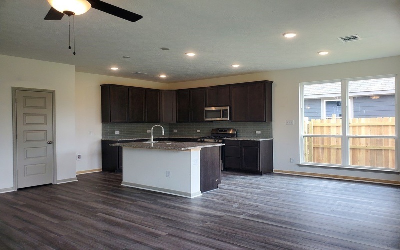1418 Lake Ridge Drive, Brenham, TX 77833, 4 Bedrooms Bedrooms, ,2 BathroomsBathrooms,Residential,For Sale,1418 Lake Ridge Drive,147414