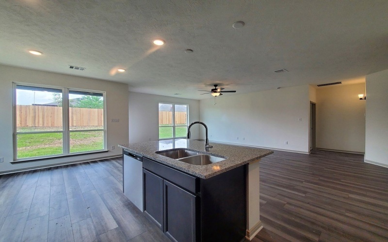 1418 Lake Ridge Drive, Brenham, TX 77833, 4 Bedrooms Bedrooms, ,2 BathroomsBathrooms,Residential,For Sale,1418 Lake Ridge Drive,147414
