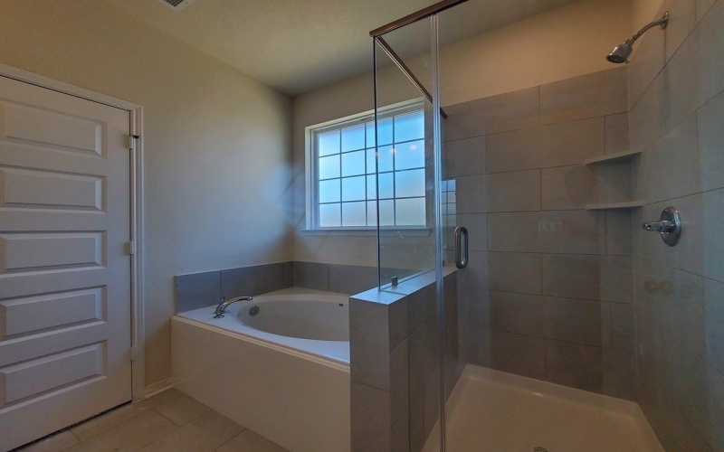 1412 Lake Ridge Drive, Brenham, TX 77833, 3 Bedrooms Bedrooms, ,2 BathroomsBathrooms,Residential,For Sale,1412 Lake Ridge Drive,148760