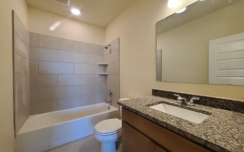 1412 Lake Ridge Drive, Brenham, TX 77833, 3 Bedrooms Bedrooms, ,2 BathroomsBathrooms,Residential,For Sale,1412 Lake Ridge Drive,148760