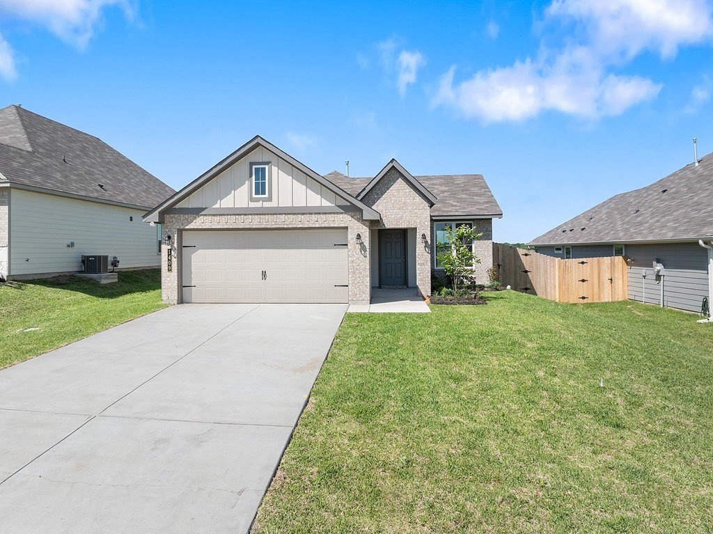 1409 Whitney Lane, Brenham, TX 77833, 3 Bedrooms Bedrooms, ,2 BathroomsBathrooms,Residential,For Sale,1409 Whitney Lane,148767