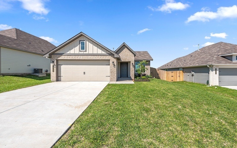 1409 Whitney Lane, Brenham, TX 77833, 3 Bedrooms Bedrooms, ,2 BathroomsBathrooms,Residential,For Sale,1409 Whitney Lane,148767