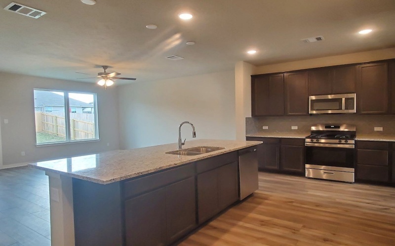 1408 Lake Ridge Drive, Brenham, TX 77833, 3 Habitaciones Habitaciones , ,2 BañosBaños,Residential,En Venta,1408 Lake Ridge Drive,148997