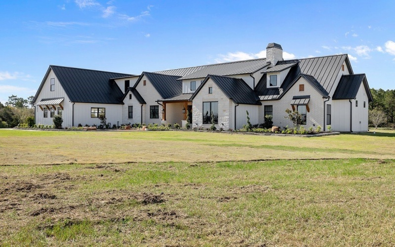 202 Astoria Ave, Round Top, TX 78954, 4 Bedrooms Bedrooms, ,5 BathroomsBathrooms,Farm,For Sale,202 Astoria Ave,150846