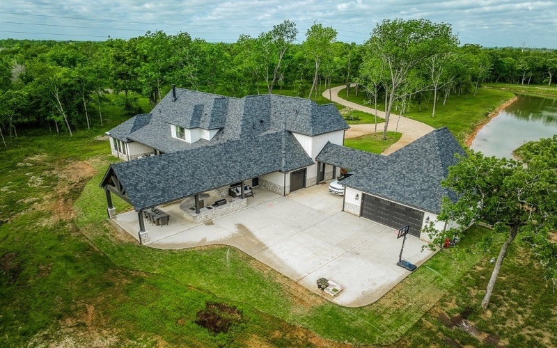 40051 Mesquite, Hempstead, TX 77445, 5 Bedrooms Bedrooms, ,5 BathroomsBathrooms,Farm,For Sale,40051 Mesquite,151316
