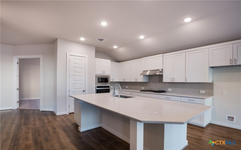 584 Tobacco Pass, New Braunfels, TX 78132, 4 Habitaciones Habitaciones , ,2 BañosBaños,Residential,En Venta,584 Tobacco Pass,475459