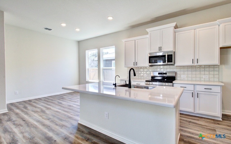 1236 Tuscan View, New Braunfels, TX 78130, 3 Bedrooms Bedrooms, ,3 BathroomsBathrooms,Residential,For Sale,1236 Tuscan View,561400