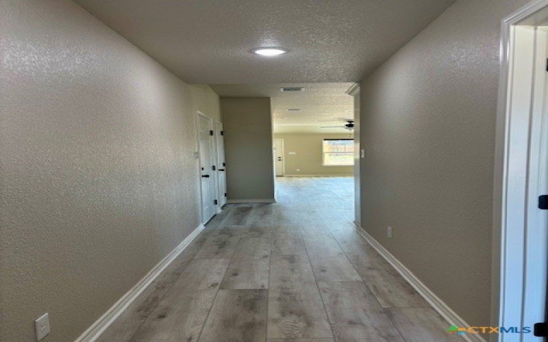 1204 Mill Street, Gatesville, TX 76528, 3 Habitaciones Habitaciones , ,2 BañosBaños,Residential,En Venta,1204 Mill Street,561736