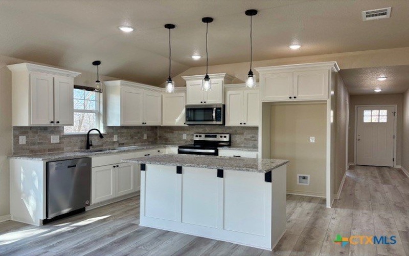 1204 Mill Street, Gatesville, TX 76528, 3 Habitaciones Habitaciones , ,2 BañosBaños,Residential,En Venta,1204 Mill Street,561736