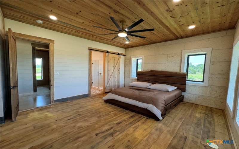 5614 Harwood Road, Luling, TX 78648, 5 Habitaciones Habitaciones , ,5 BañosBaños,Otro,En Venta,5614 Harwood Road,546673