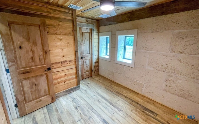 5614 Harwood Road, Luling, TX 78648, 5 Habitaciones Habitaciones , ,5 BañosBaños,Otro,En Venta,5614 Harwood Road,546673