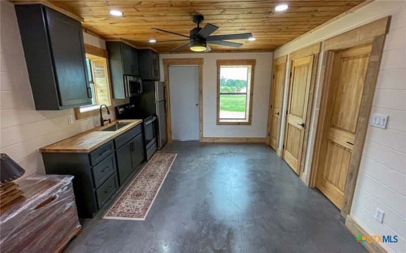 5614 Harwood Road, Luling, TX 78648, 5 Habitaciones Habitaciones , ,5 BañosBaños,Otro,En Venta,5614 Harwood Road,546673