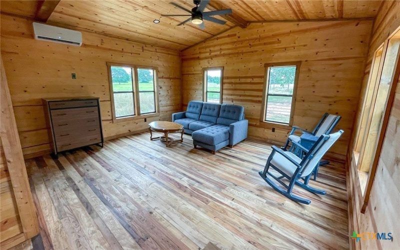 5614 Harwood Road, Luling, TX 78648, 5 Habitaciones Habitaciones , ,5 BañosBaños,Otro,En Venta,5614 Harwood Road,546673