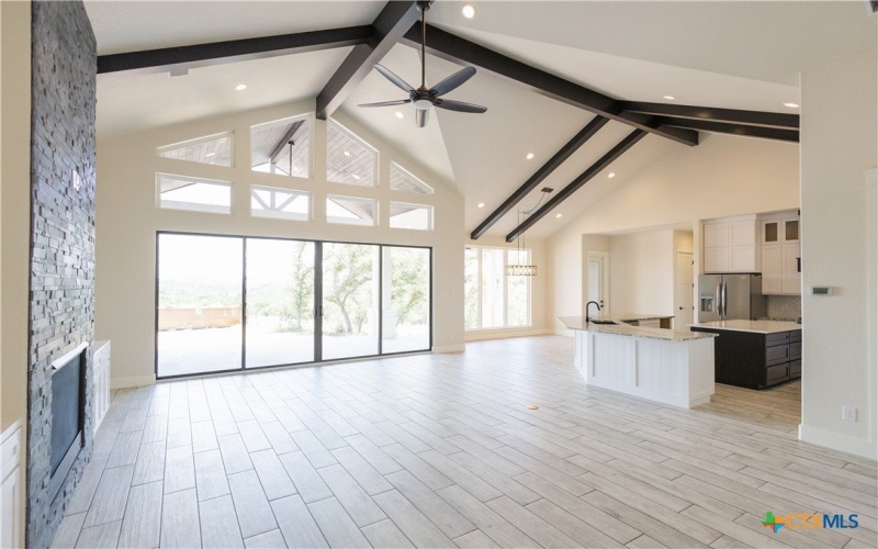 1193 Country Pike, Canyon Lake, TX 78133, 4 Habitaciones Habitaciones , ,5 BañosBaños,Residential,En Venta,1193 Country Pike,546912