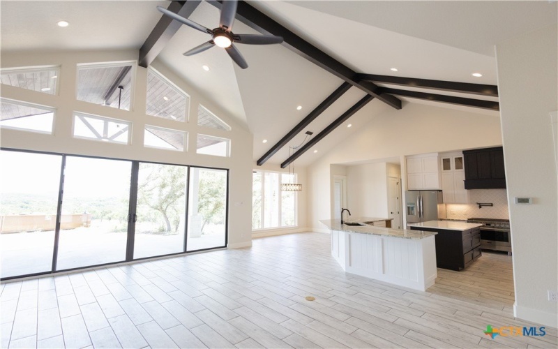 1193 Country Pike, Canyon Lake, TX 78133, 4 Habitaciones Habitaciones , ,5 BañosBaños,Residential,En Venta,1193 Country Pike,546912