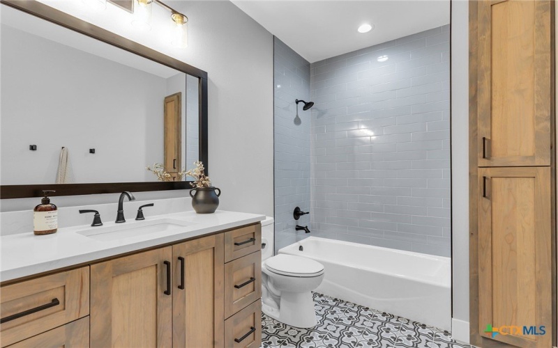 540 River Run #114, New Braunfels, TX 78132, 2 Bedrooms Bedrooms, ,2 BathroomsBathrooms,Residential,For Sale,540 River Run,562430
