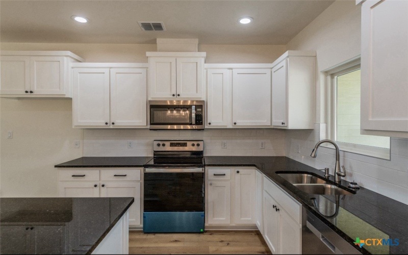 635 Cactus Flower, Canyon Lake, TX 78133, 3 Bedrooms Bedrooms, ,2 BathroomsBathrooms,Residential,For Sale,635 Cactus Flower,552078