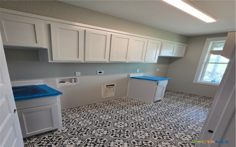 8186 S Lone Star Parkway, Moody, TX 76657, 5 Habitaciones Habitaciones , ,5 BañosBaños,Residential,En Venta,8186 S Lone Star Parkway,553152