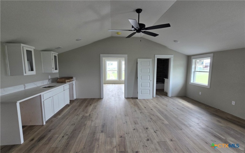 8186 S Lone Star Parkway, Moody, TX 76657, 5 Habitaciones Habitaciones , ,5 BañosBaños,Residential,En Venta,8186 S Lone Star Parkway,553152