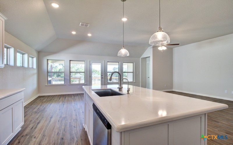 1416 Quarry Rock, New Braunfels, TX 78132, 4 Habitaciones Habitaciones , ,2 BañosBaños,Residential,En Venta,1416 Quarry Rock,555003