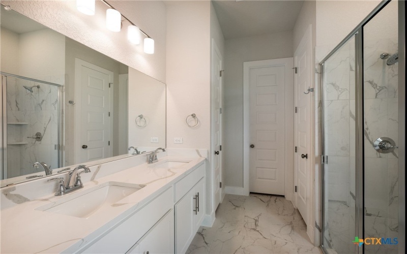 1812 Weinnacht, New Braunfels, TX 78132, 5 Bedrooms Bedrooms, ,5 BathroomsBathrooms,Residential,For Sale,1812 Weinnacht,555974
