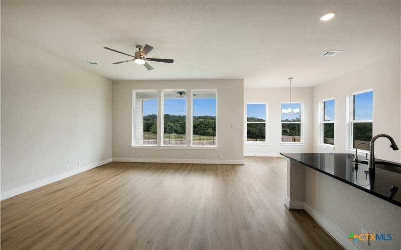 1812 Weinnacht, New Braunfels, TX 78132, 5 Bedrooms Bedrooms, ,5 BathroomsBathrooms,Residential,For Sale,1812 Weinnacht,555974