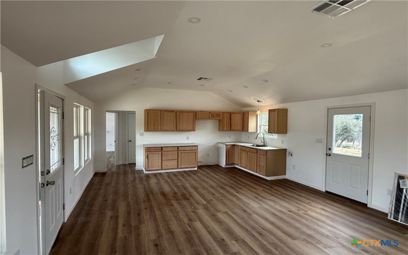 1907 Falconwood Drive, San Marcos, TX 78666, 1 Dormitorio Habitaciones , ,1 BañoBaños,Residential,En Venta,1907 Falconwood Drive,556405