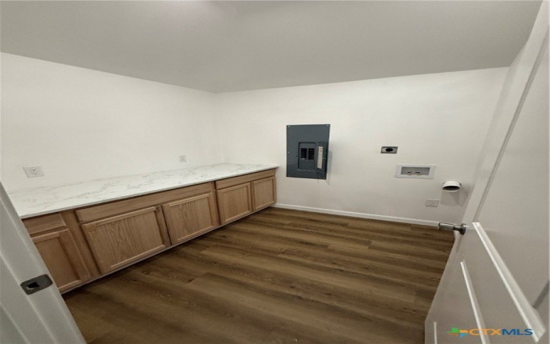 1907 Falconwood Drive, San Marcos, TX 78666, 1 Dormitorio Habitaciones , ,1 BañoBaños,Residential,En Venta,1907 Falconwood Drive,556405