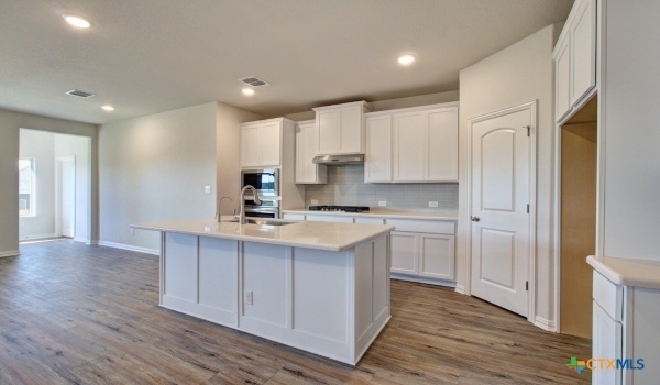 1641 Couser Avenue, New Braunfels, TX 78132, 3 Bedrooms Bedrooms, ,2 BathroomsBathrooms,Residential,For Sale,1641 Couser Avenue,558425