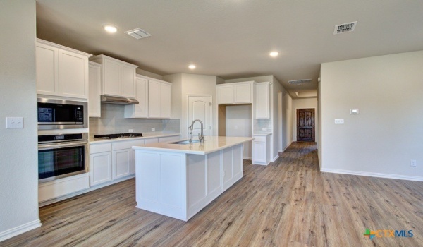 1641 Couser Avenue, New Braunfels, TX 78132, 3 Bedrooms Bedrooms, ,2 BathroomsBathrooms,Residential,For Sale,1641 Couser Avenue,558425