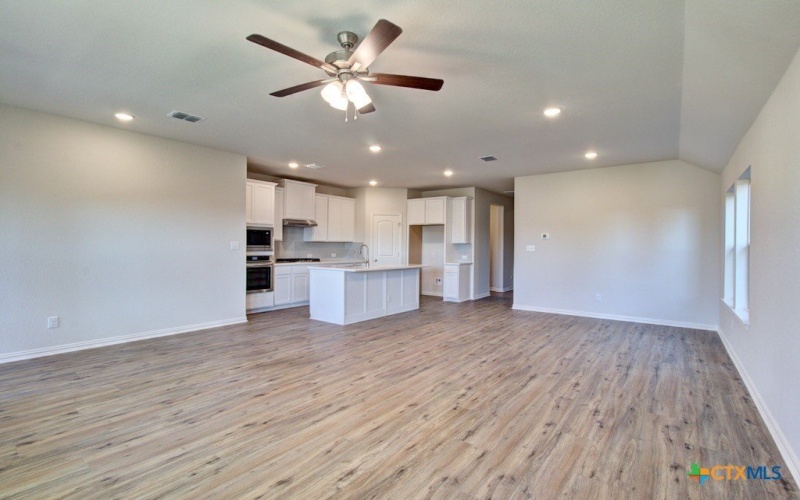 1641 Couser Avenue, New Braunfels, TX 78132, 3 Bedrooms Bedrooms, ,2 BathroomsBathrooms,Residential,For Sale,1641 Couser Avenue,558425