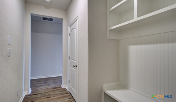 1641 Couser Avenue, New Braunfels, TX 78132, 3 Bedrooms Bedrooms, ,2 BathroomsBathrooms,Residential,For Sale,1641 Couser Avenue,558425